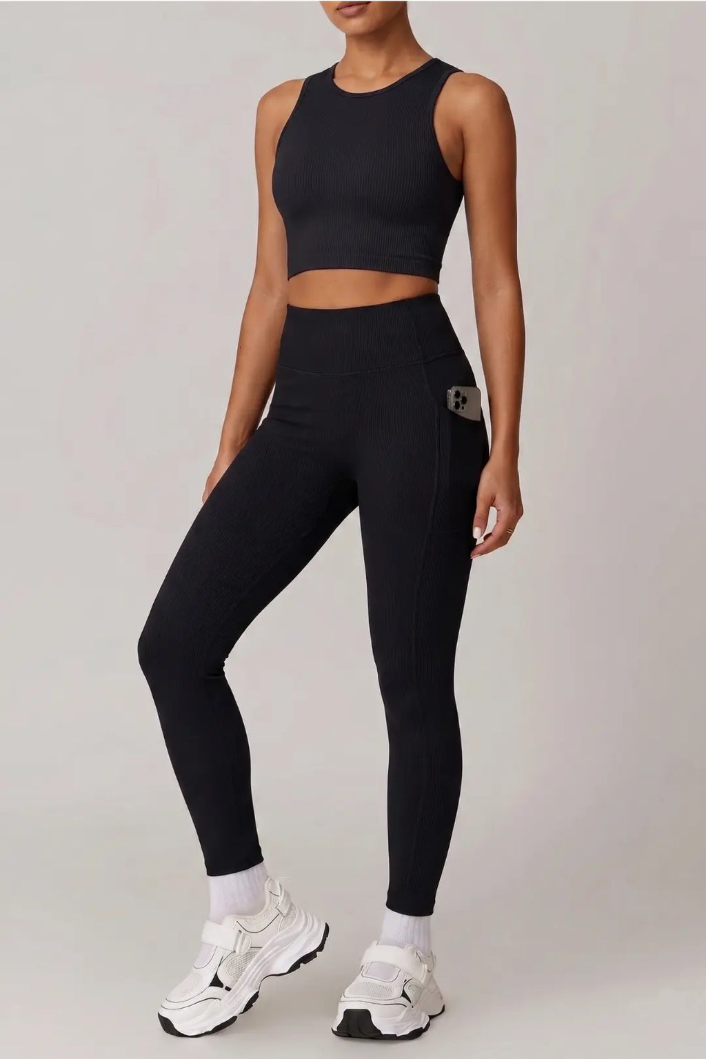 Noir Silhouette Tayt Activestun