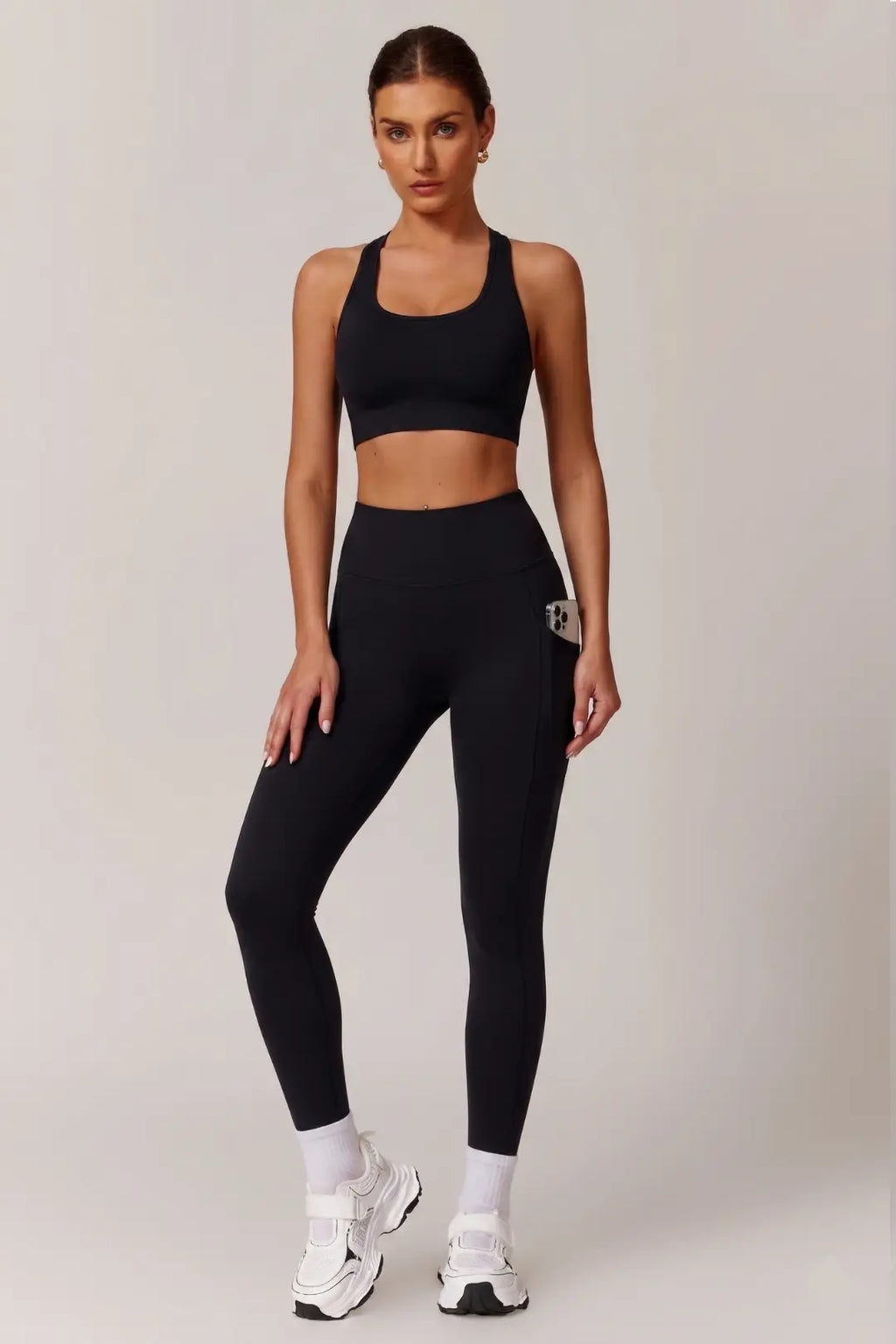 Noir Silhouette Tayt Activestun